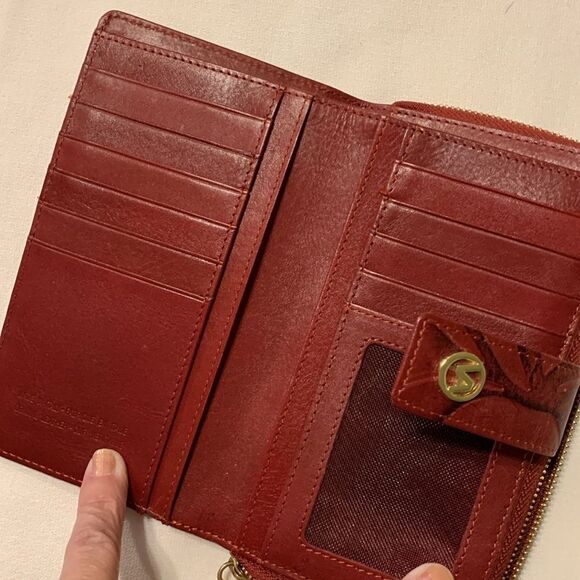 Valentina Embossed zip around reddish burgundy wallet EUC - Picture 6 of 12